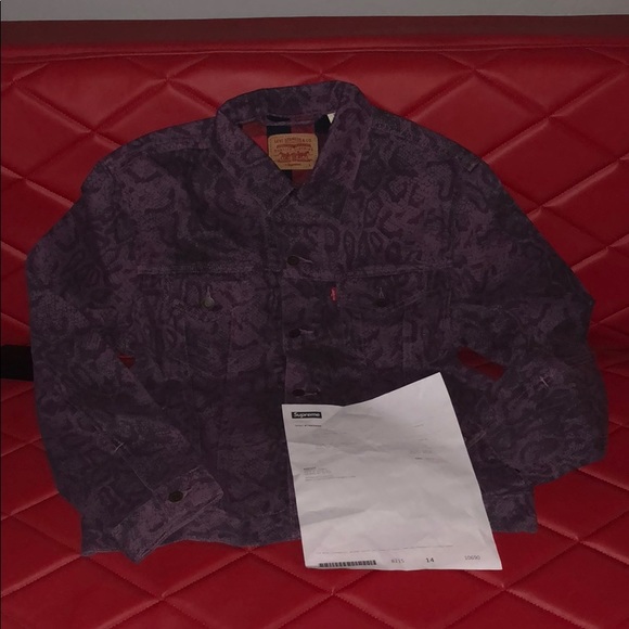 supreme x levi's denim jacket
